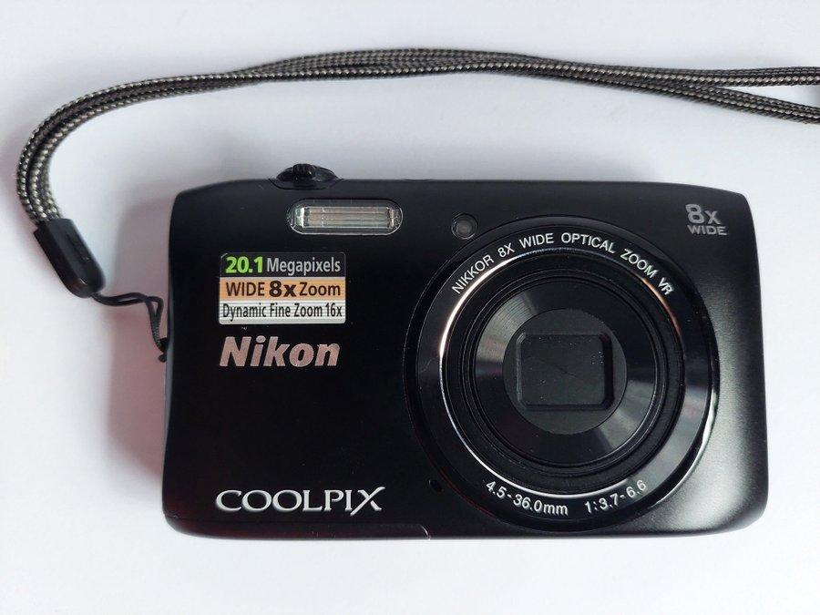 Nikon Coolpix S3600 - Digitalkamera 20.1 megapixel 8x optical zoom svart