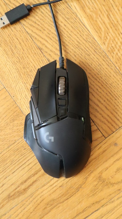 Logitech G502 gaming mus datormus