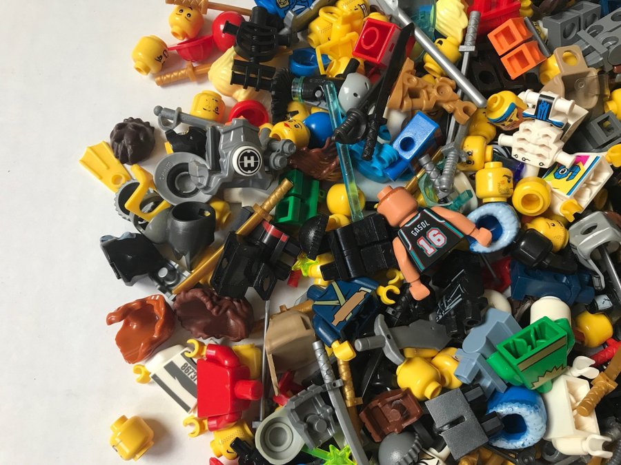 LEGO Minifigurer 470gram - Stor samling - JULKLAPPSTIPS