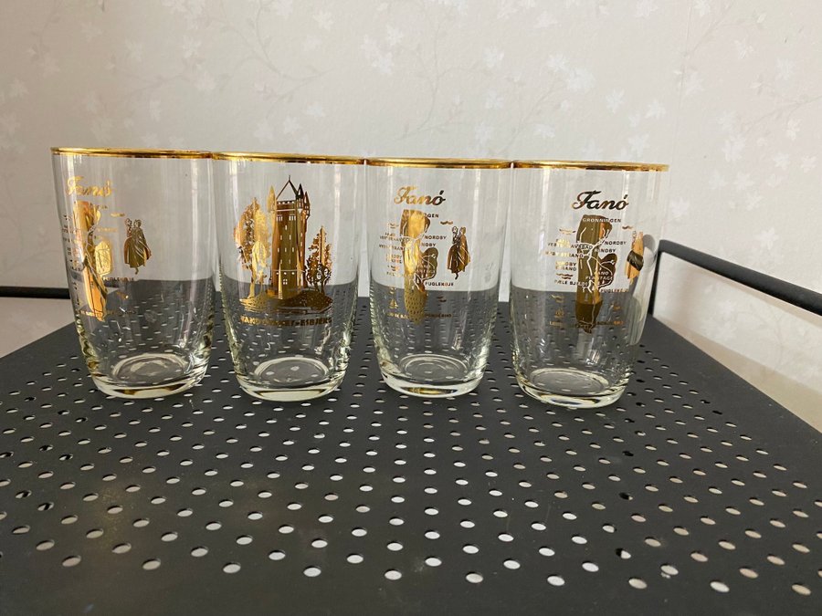 4 st Janó glas med gulddekor