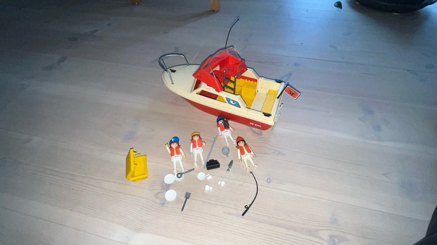 Playmobil båt med tillbehör