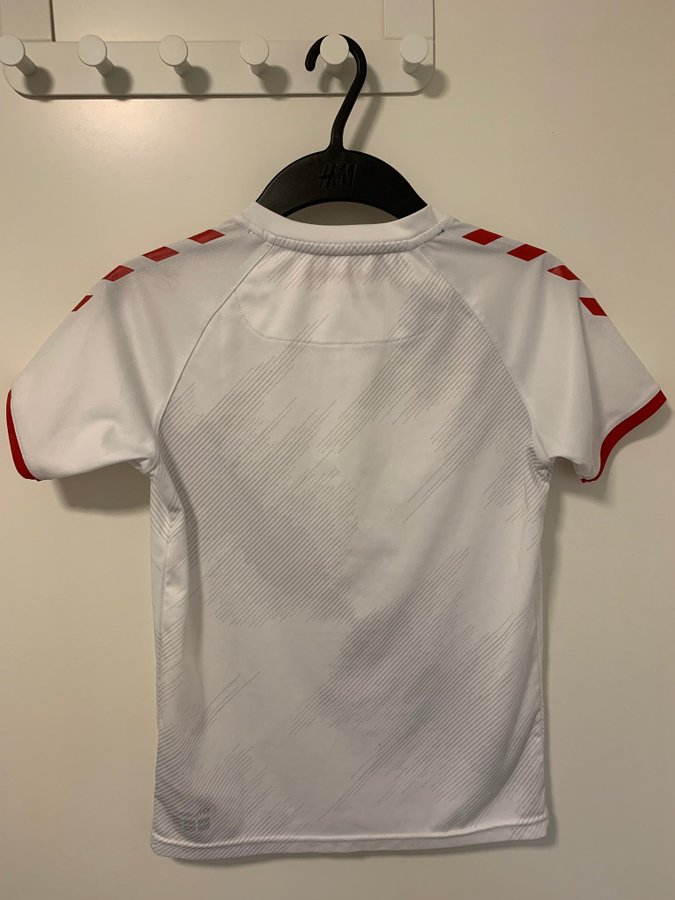 Danmark fotbollströja Hummel vit t-shirt storlek 140