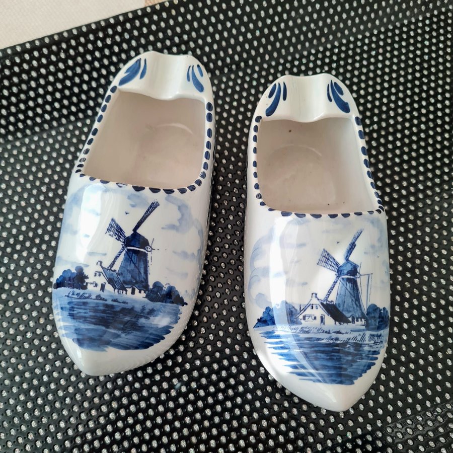 Vintage Delft blue ett par keramik skor