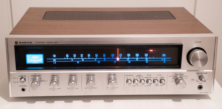 Sanyo DCX-4000L AM/FM Stereo Receiver (1974-76)