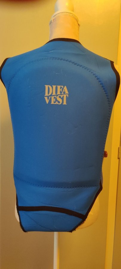 DIFA Vest - våtväst / rehabväst + simkrage