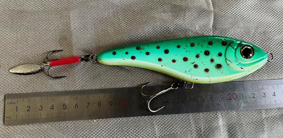 Buster Jerk med lock sked ca 75 gr / 15 cm + locksked