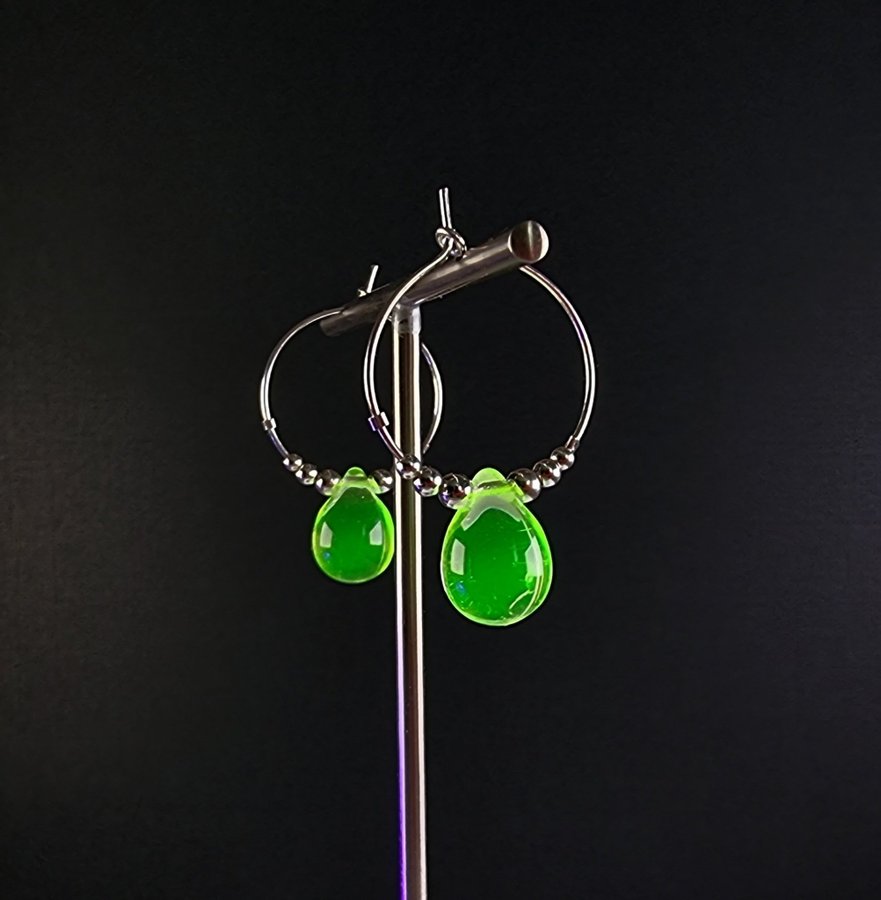 Kreoler i sterlingsilver m en stor droppe i URANGLAS gul URANIUM earrings