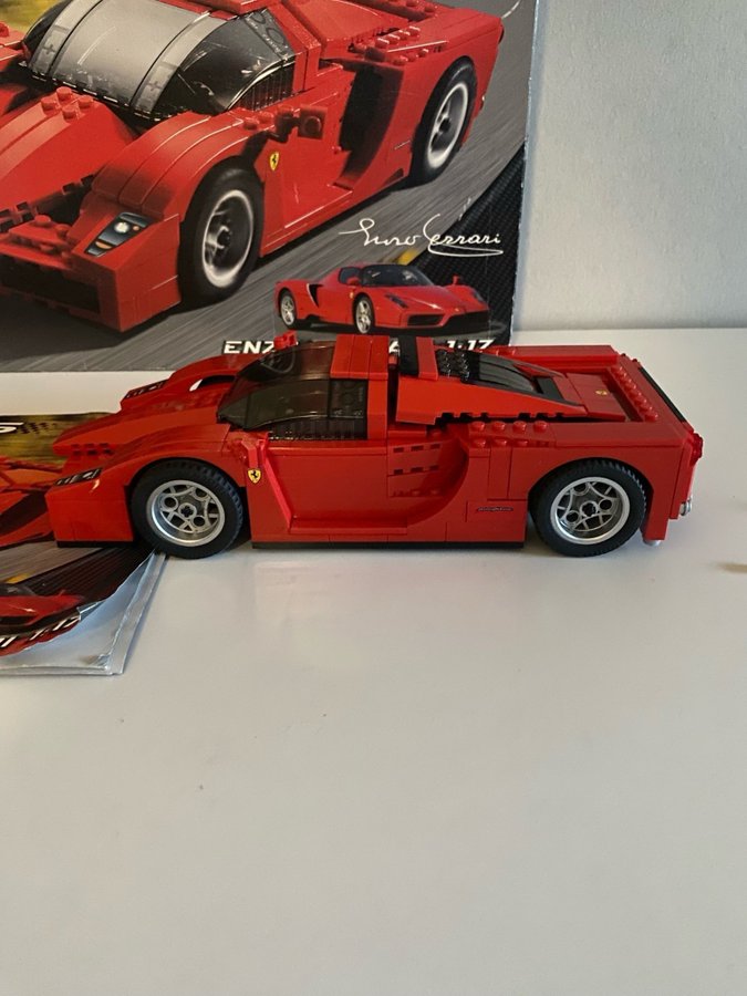 Lego 8652 Enzo ferrari 1:17 Fri Frakt