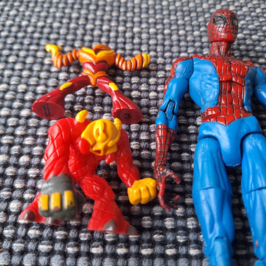 6 figurer - Spiderman, Ben 10 mm