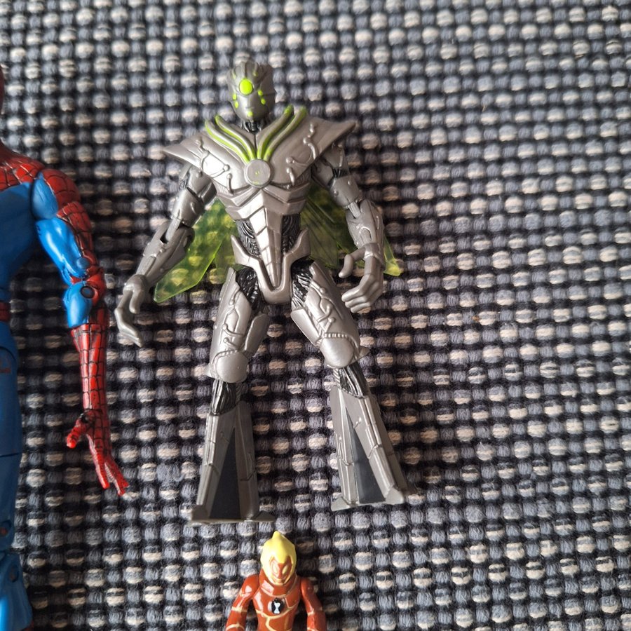 6 figurer - Spiderman, Ben 10 mm