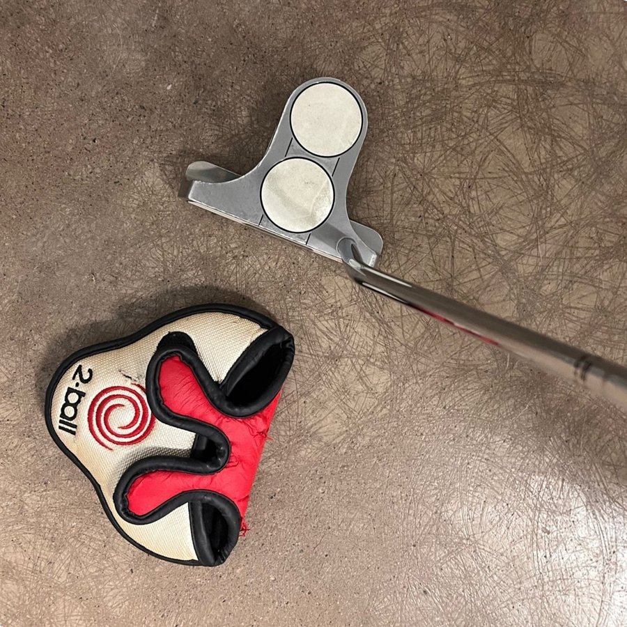 Odyssey 2-Ball Blade Putter utrop 1KR