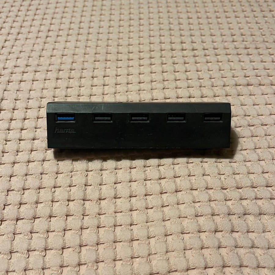 Hama USB Hub för Playstation 4