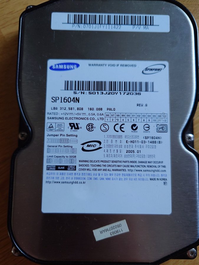 1x160GB Samsung IDE drive