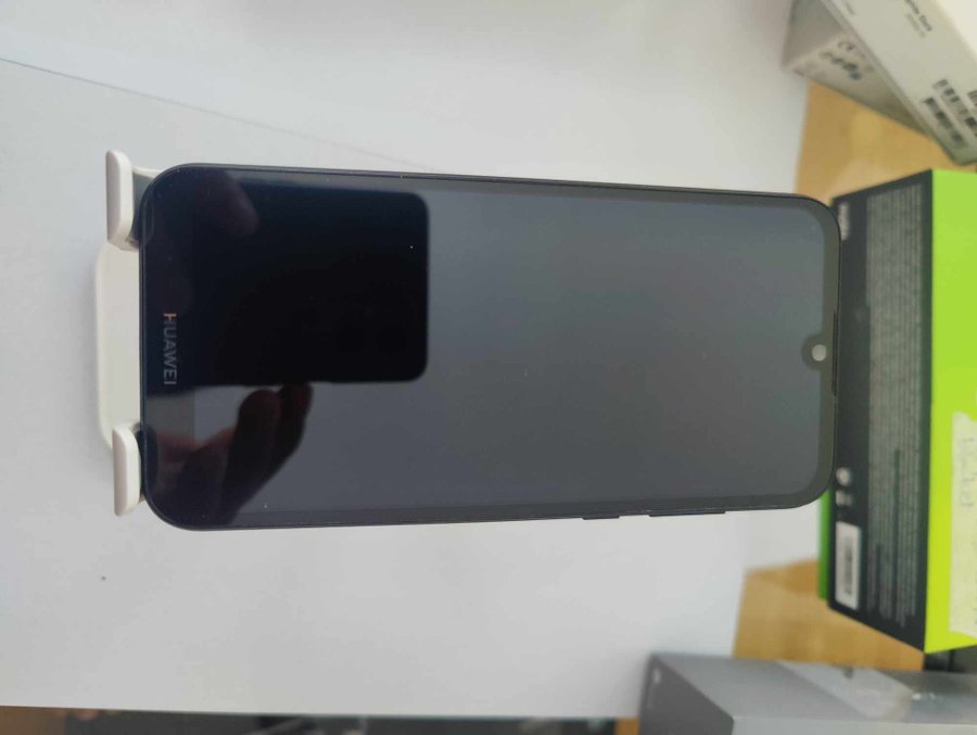 Huawei Y5 16GB Android 9 2019 AMN-LX9 fint skick