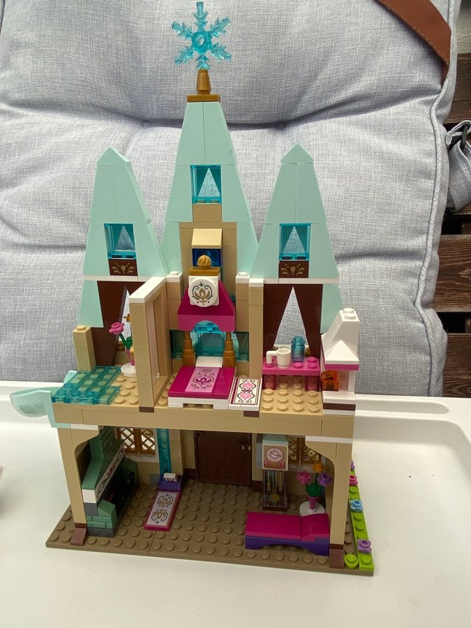 Slottsfirande i Arendal Lego Friends 41068