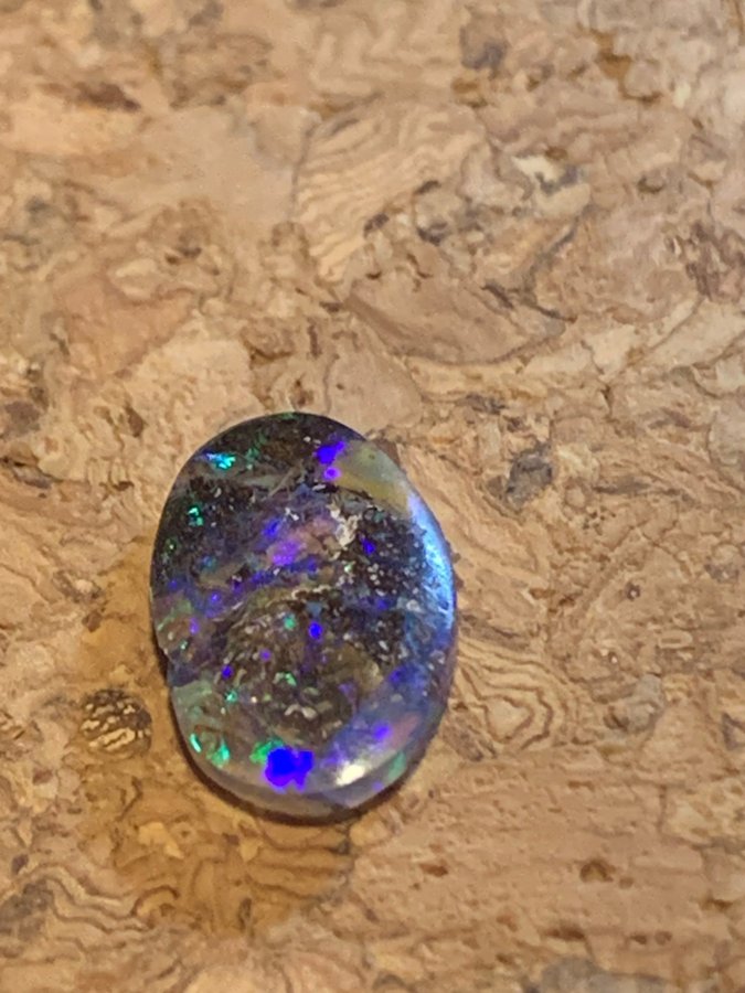 OPAL / 125ct cab