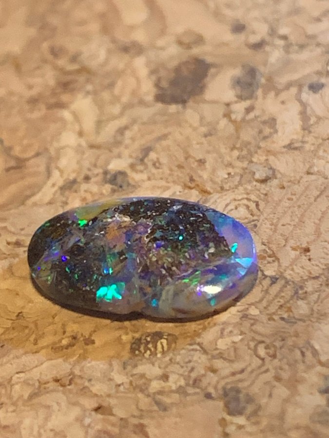 OPAL / 125ct cab