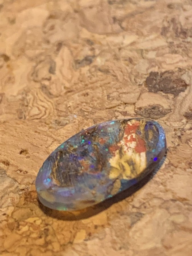 OPAL / 125ct cab