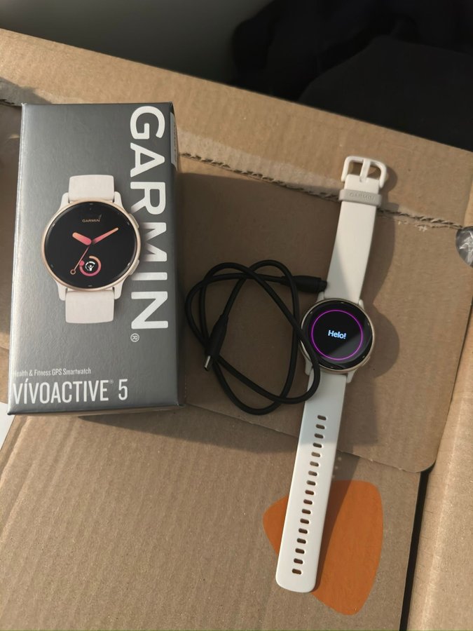 Garmin Vivoactive 5 Smartwatch - Vit