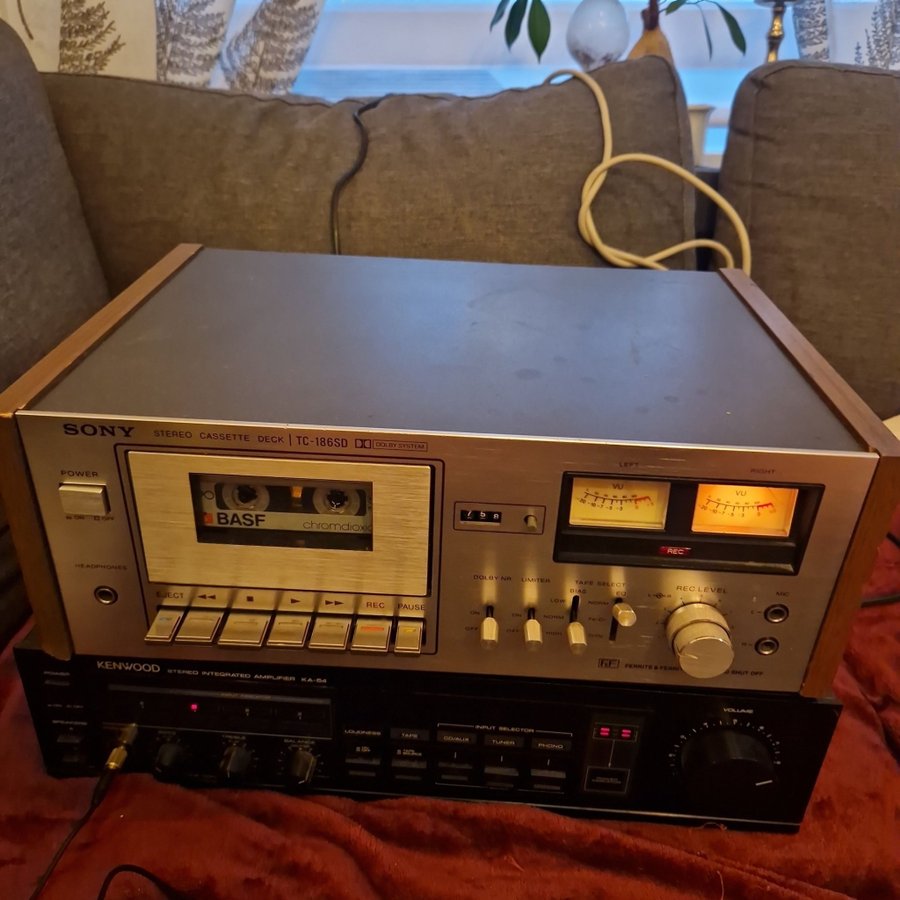 SONY STEREO CASSETTE DECK TC-186SD OBJEKT