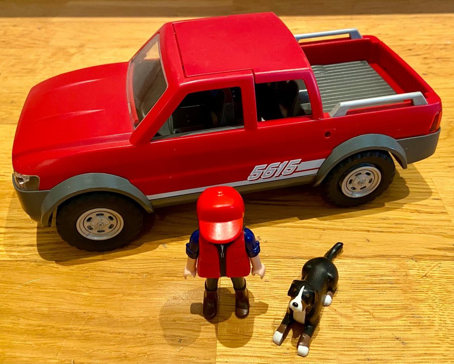 Playmobil Pickup med förare och hund