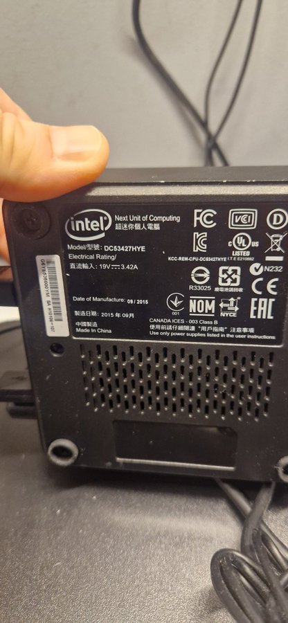 Intel NUC I5-3427U/8GB/256 GB SSD M.2kort/INTEL HD 4000/WIN10 /NR2