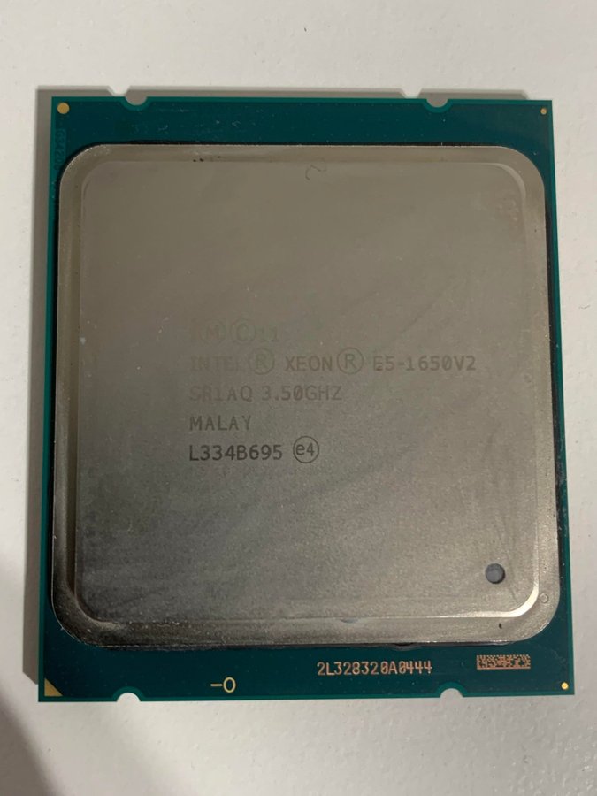 Intel® Xeon® E5-1650 v2 350 GHz - 390 GHz (LGA 2011)