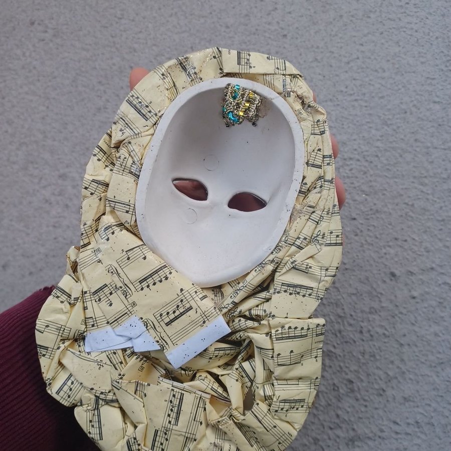 Vacker vägghängda Mask