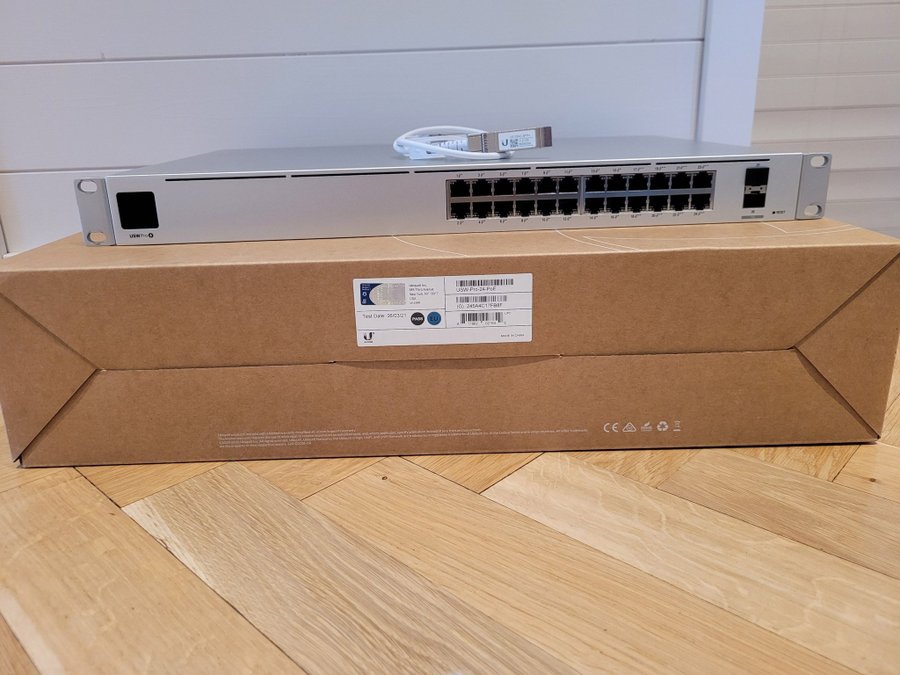 USW-PRO-24-POE-EU + DAC SFP+