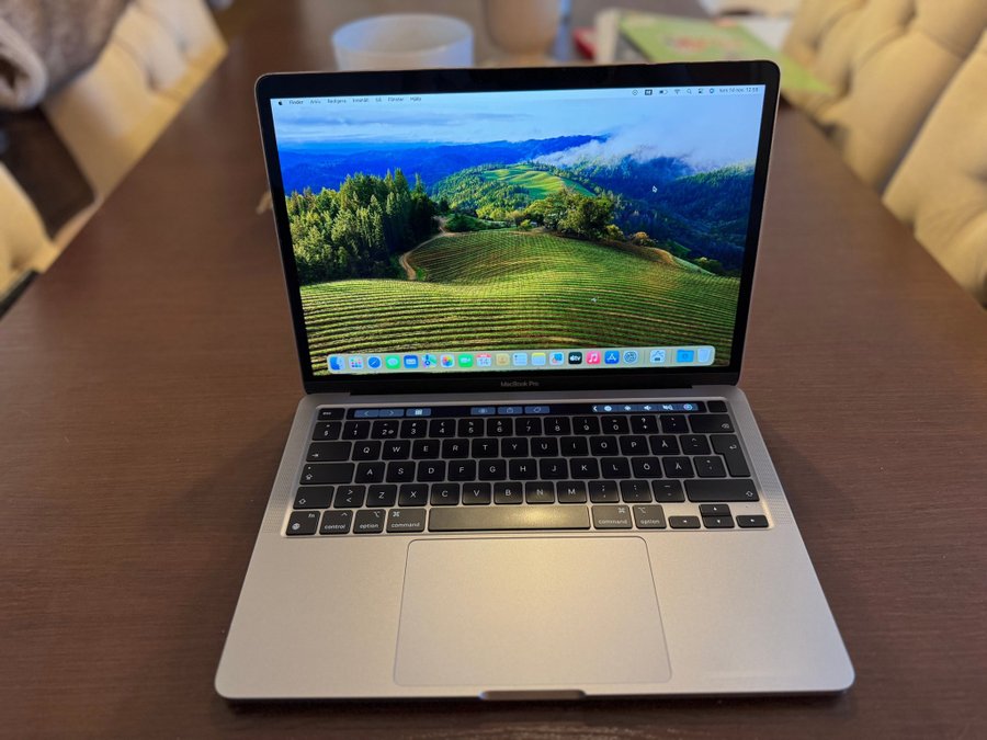 MacBook Pro 13 tum, M1, 16gb ram, 256 ssd