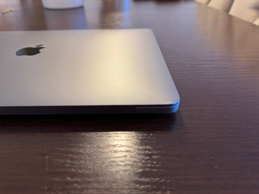 MacBook Pro 13 tum, M1, 16gb ram, 256 ssd