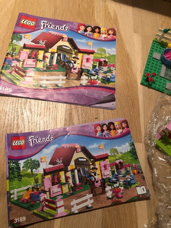 LEGO Friends Heartlake Stables 3189 häststall