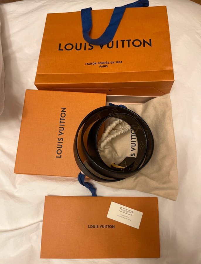 Louis Vuitton Reversible belt 30mm storlek 85.