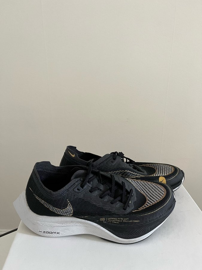 I nyskick - Nike ZoomX Vaporfly Next% 2