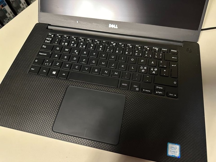 Dell XPS 15 tum 9560 i7-7700hq GTX 1050 GPU 16gb RAM 512gb SSD ?