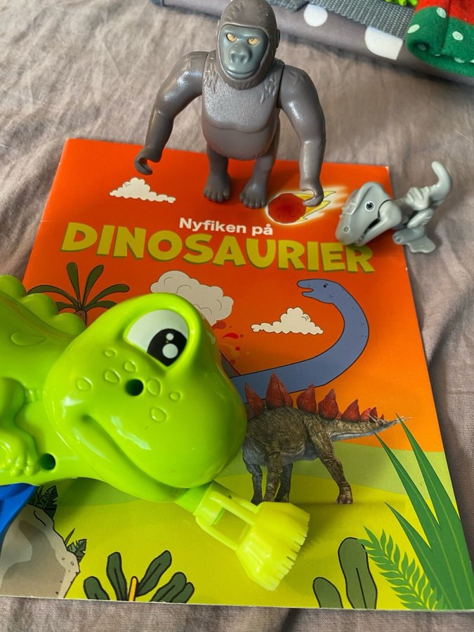 Leksakspack med dinosaurietema och glitter slime + gorilla