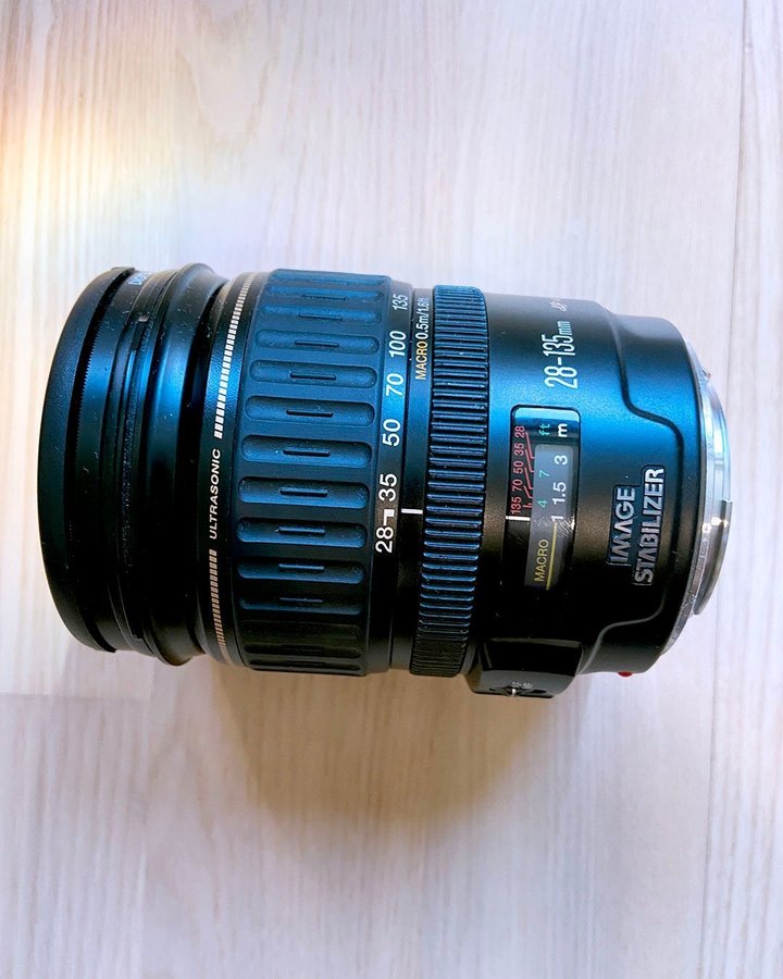 Canon EF 28-135mm f/35-56 IS USM