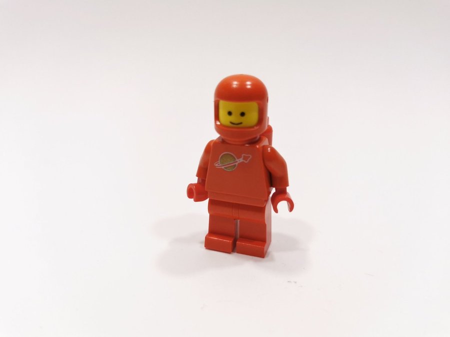 Lego - minifigur - space - klassisk - röd