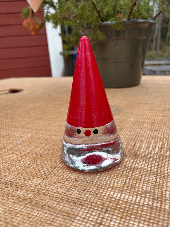 Kosta Boda Tomte Figur