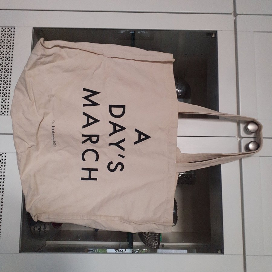 Shopping bag A Day's March