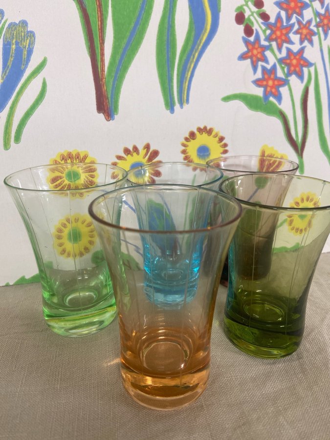 Glas/snapsglas äldre modell 5 st. Retro, nostalgi, vintage