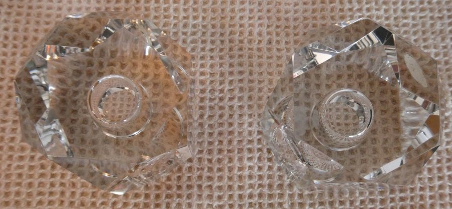 2 vackra små ljusstakar Bohemian glass, Made in Czechoslovakia