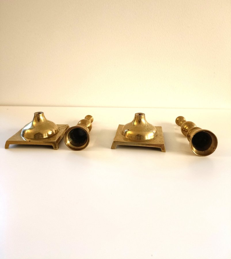 2 st mässingsljusställ (2 Brass Candle stand)