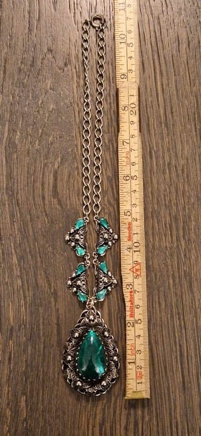 ÄLDRE BIJOUTERIE HALSBAND 1900-TAL METALL GRÖN "STEN" "GLAS" GOTISK FRANSK ?