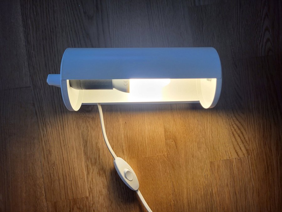 IKEA Lod vägglampa / sänglampa / lampa vit V 413