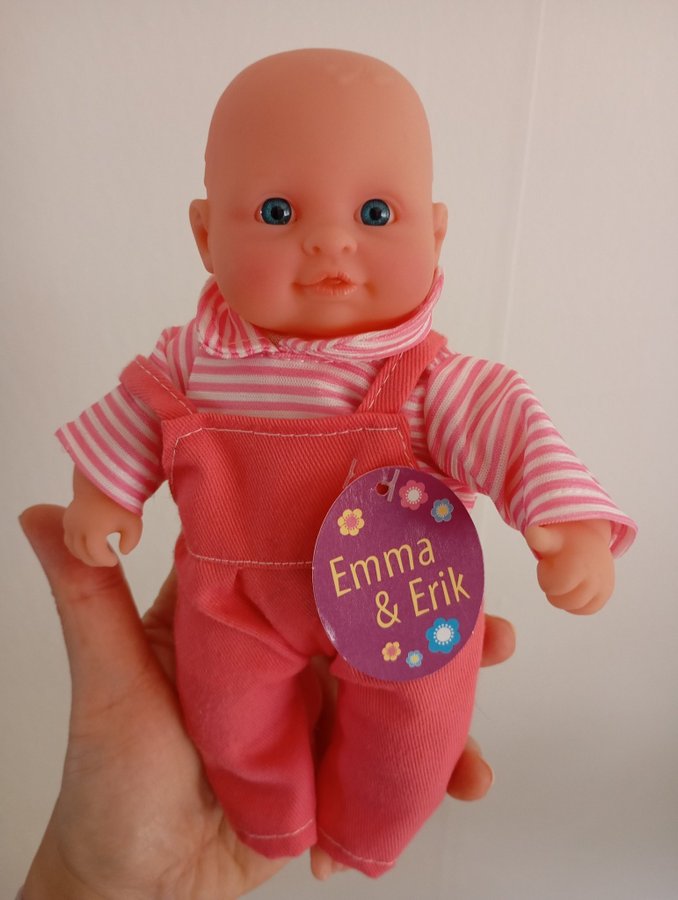 Baby docka Emma  kroppen är mjuk 20 cm