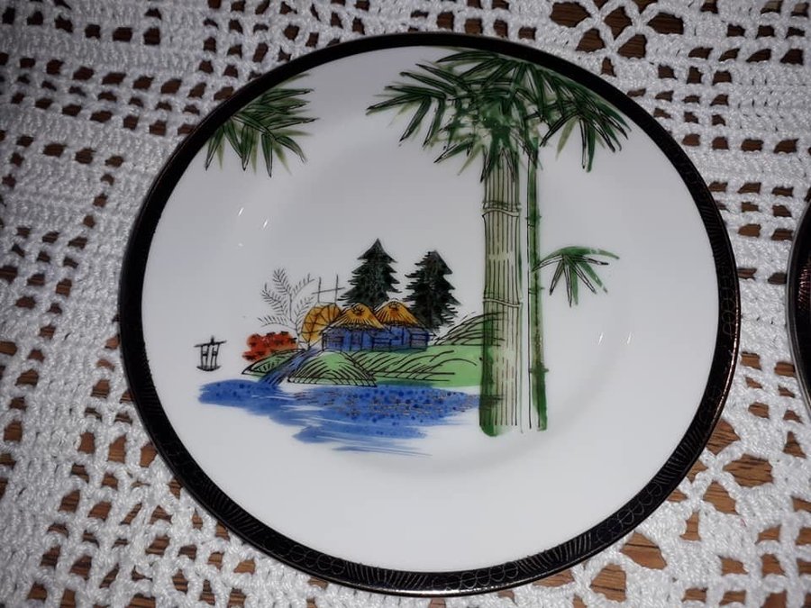 4 Assietter ca 16 cm från HAYASI FINE CHINA KUTANI