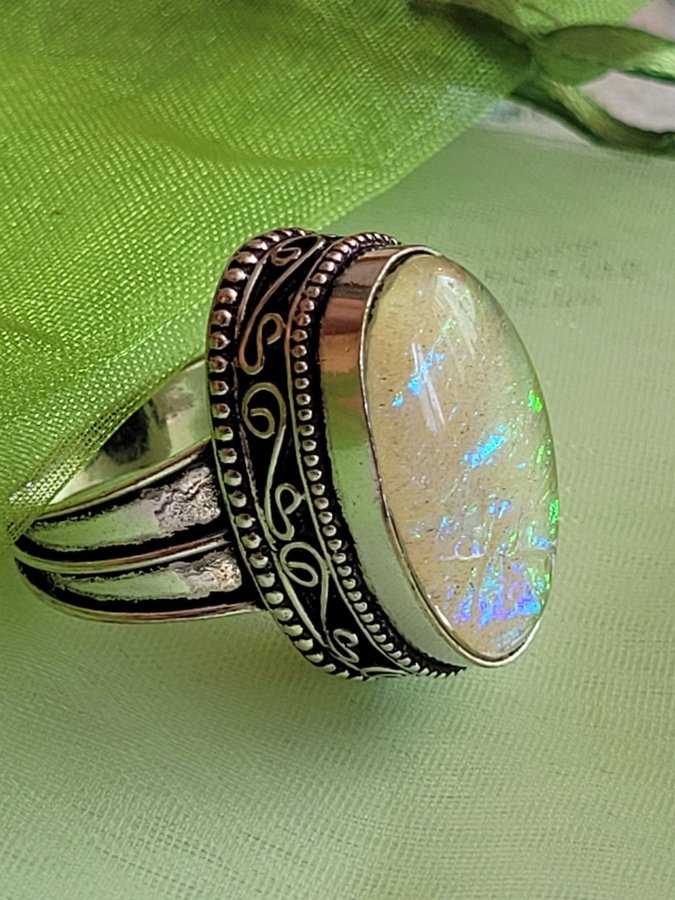 Australian triplet opal, ring stl. 17,5