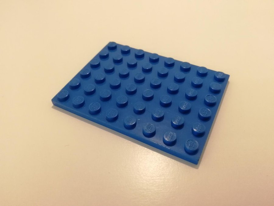 Lego - platta - plate - 6x8 - part 3036 - blå