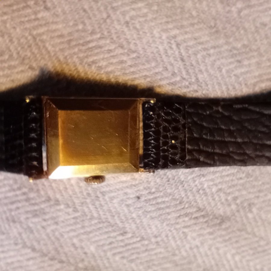 Tissot Dameur stylist 14k. Ref.nr 12673593 13x16mm.